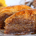 Мостарская пахлава с орехами